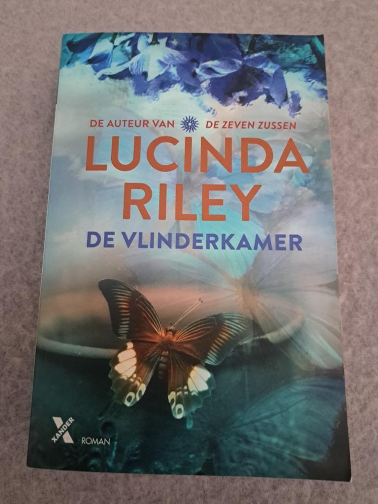 De Vlinderkamer - Lucinda Riley (Roman), Ophalen, Zo goed als nieuw, Lucinda Riley, Nederland