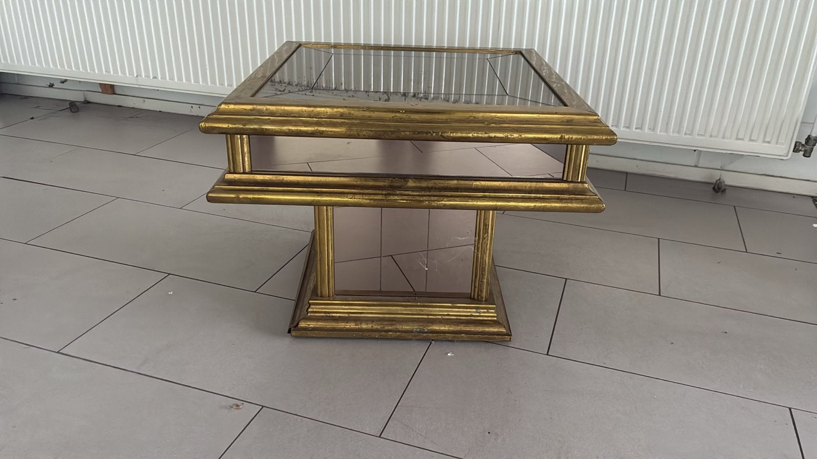 Vintage Salontafel/Bijzettafel Goud met Glas en Spiegel, Huis en Inrichting, Gebruikt, Vierkant, 55 tot 75 cm, Glas