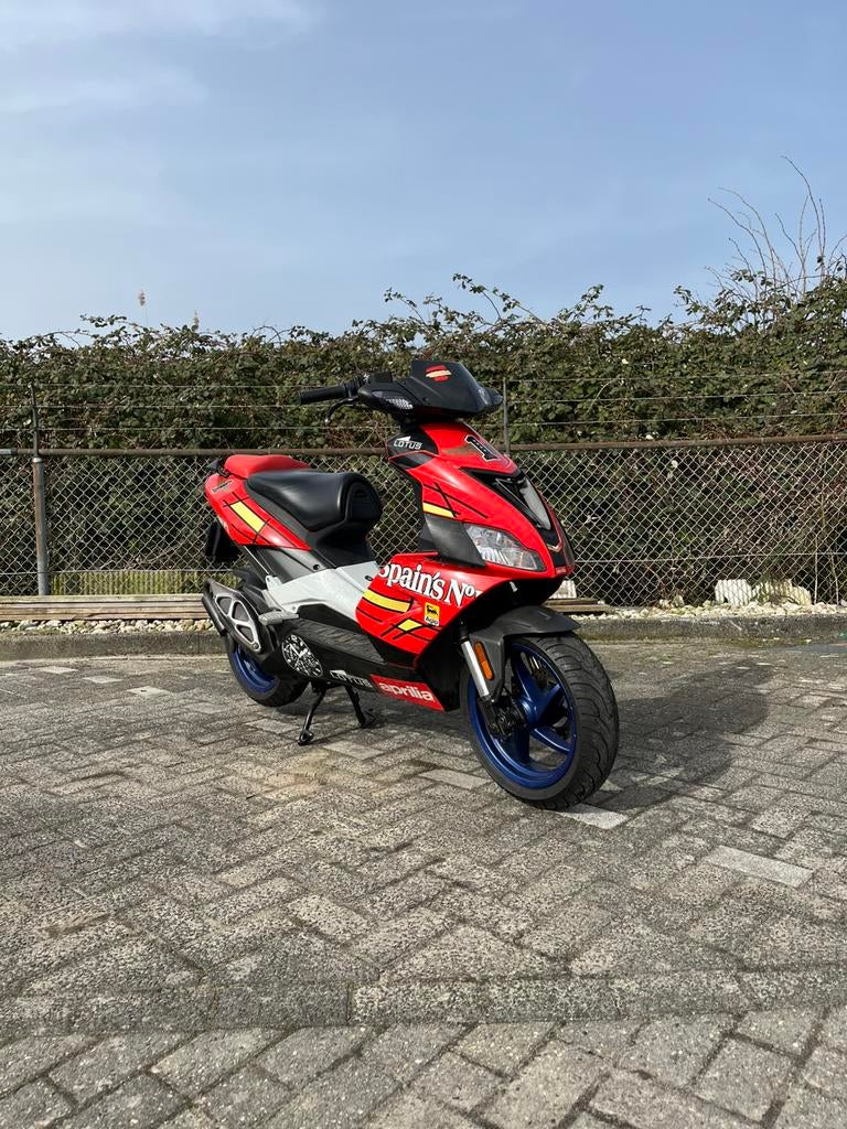 Aprilia sr 50 | 17322km | BJ 2009 650,- Minimaal, Ophalen, Tweetakt, Maximaal 45 km/u, SR 50