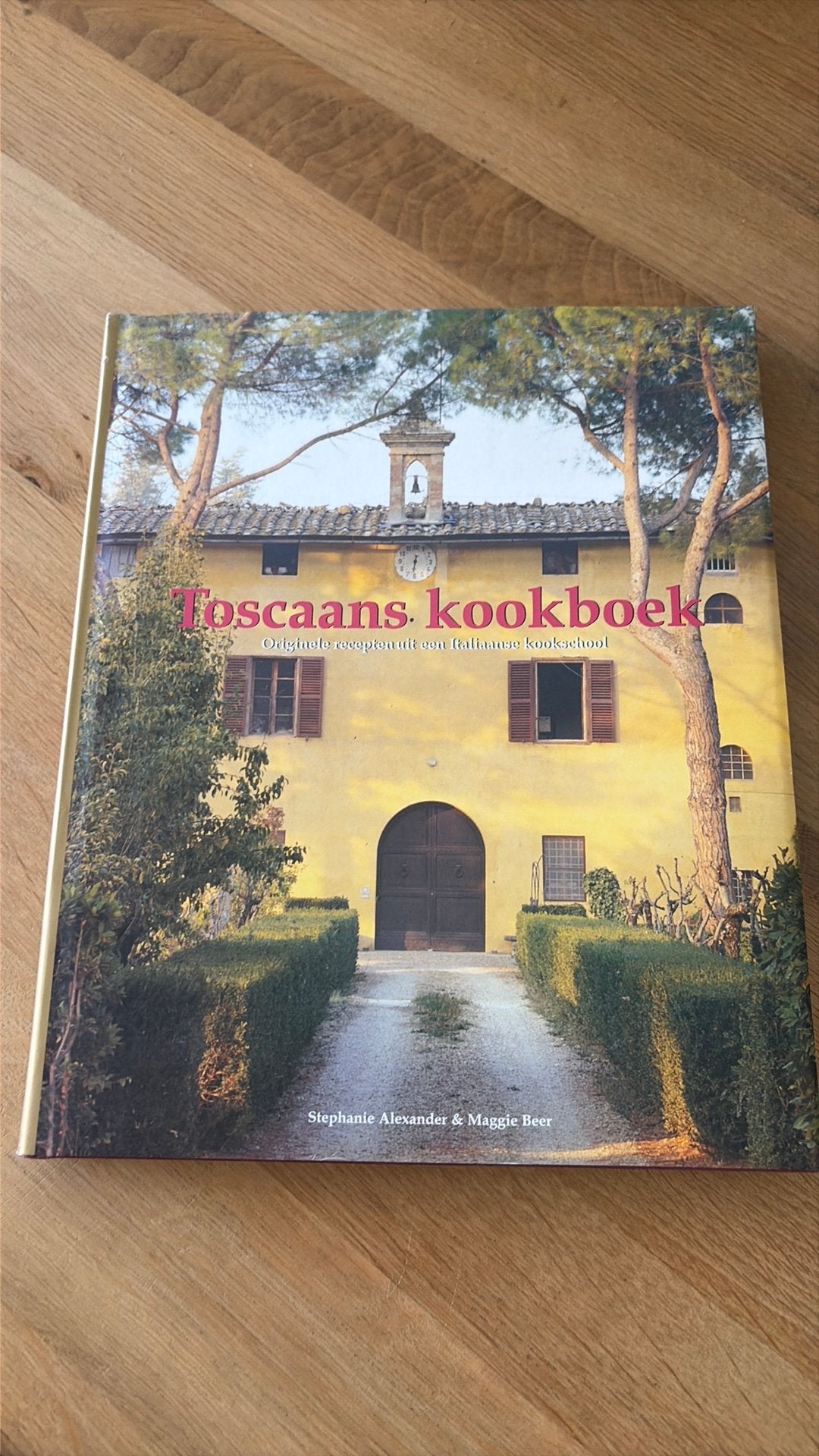 Toscaans Kookboek - Stephanie Alexander & Maggie Beer, Ophalen of Verzenden, Zo goed als nieuw, Italië, Overige typen