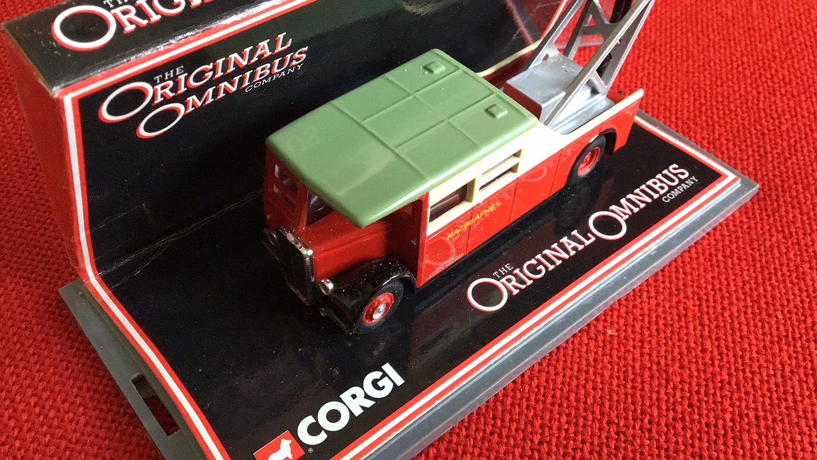 CORGI THE ORIGINAL OMNIBUS TAKELWAGEN MINT+ VITRINE, Ophalen of Verzenden, Nieuw, Bus of Vrachtwagen