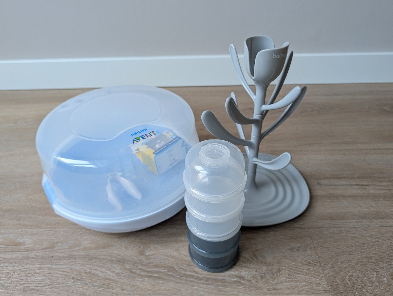 Philips avent sterilisator met flessenrek en melkpoedertoren, Ophalen, Zo goed als nieuw, Sterilisator