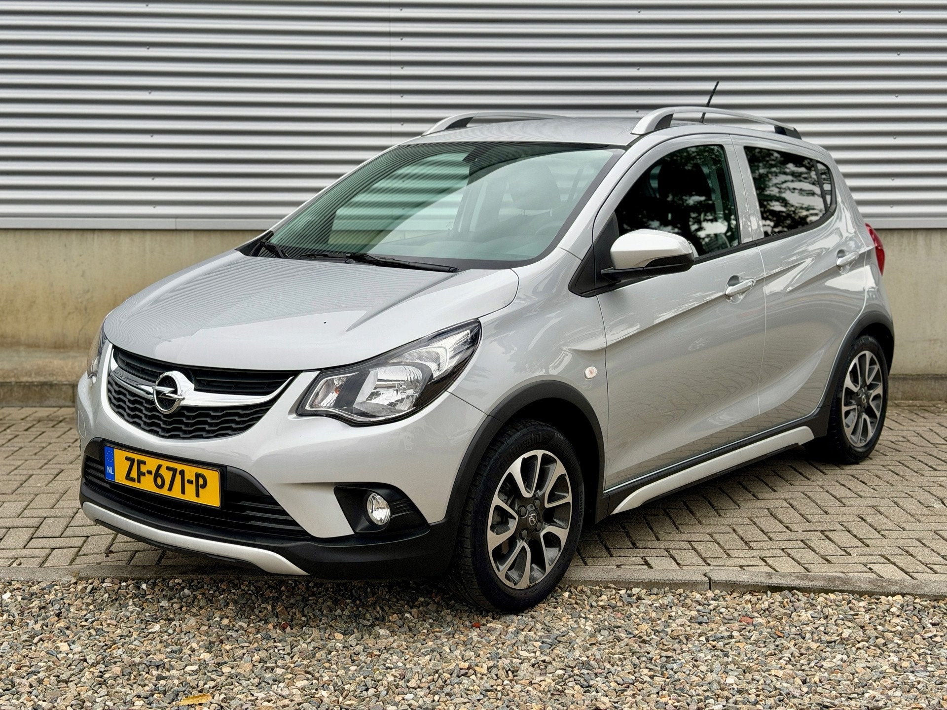Opel KARL 1.0 Rocks Online Edition [ fm navi,apple carplay,c, Auto's, Voorwielaandrijving, 839 kg, Stof, Gebruikt