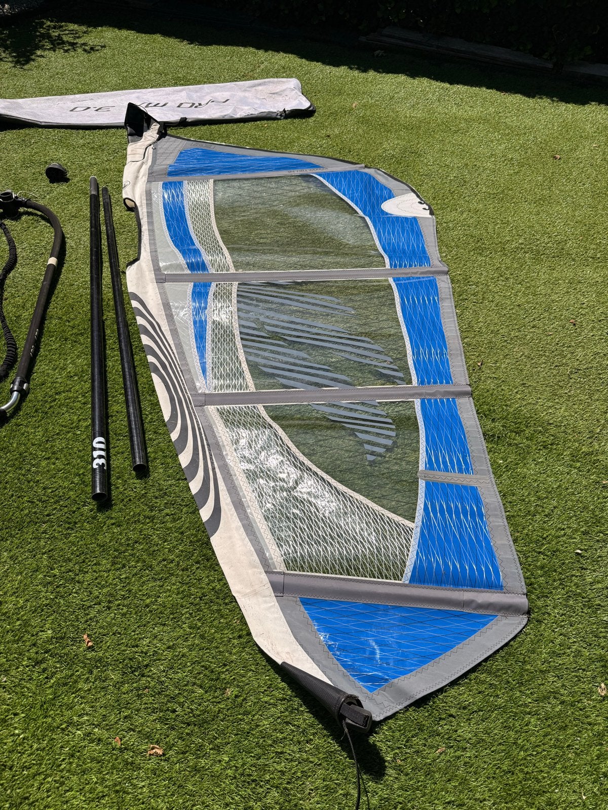 Kiki kinder windsurf zeil Pro MX 3.0, Gebruikt, Met giek, Minder dan 3.5 m², Zeil