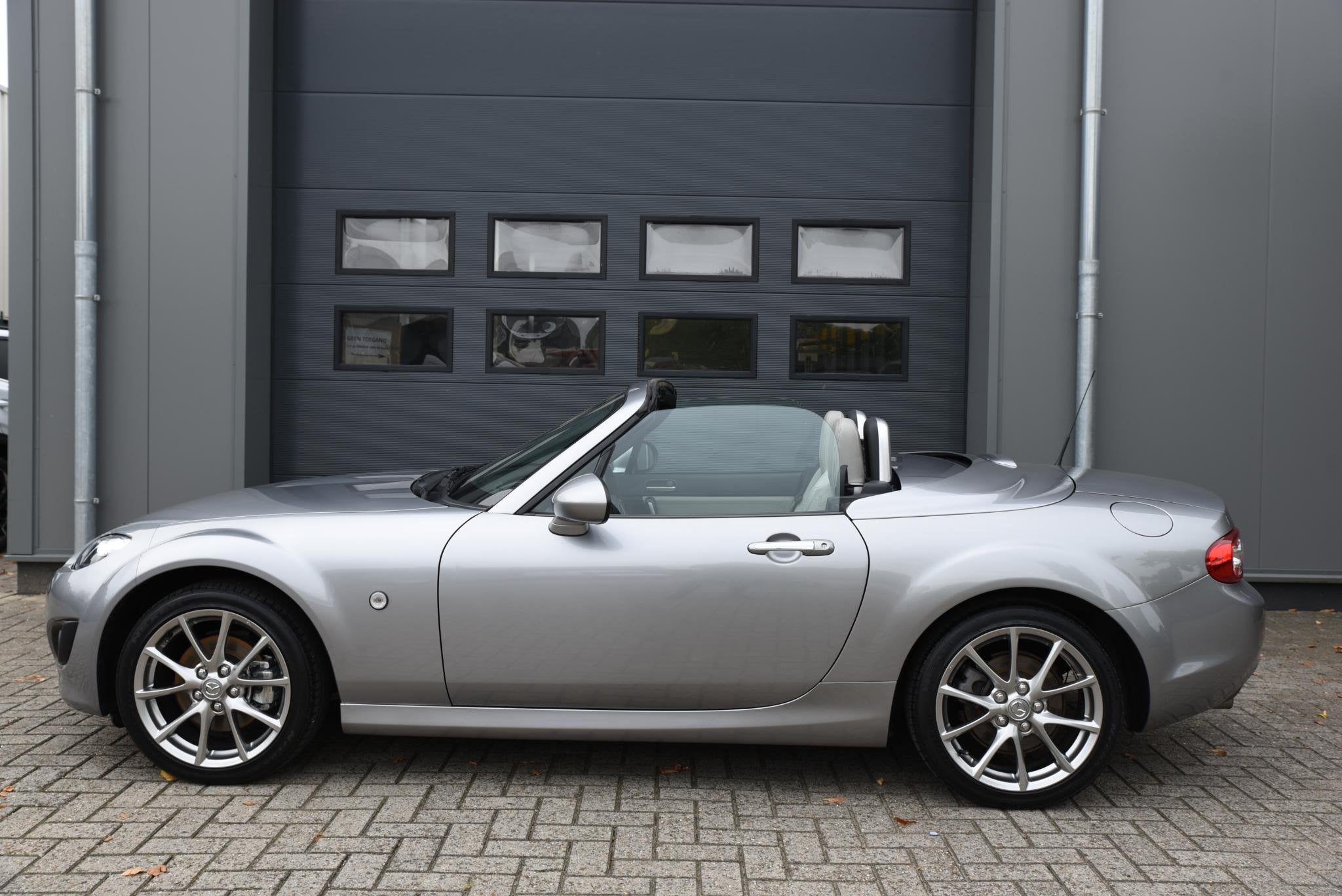 Mazda MX-5 Roadster Coupé 1.8 Executive, Auto's, Dealer onderhouden, Achterwielaandrijving, Gebruikt, Stoelverwarming
