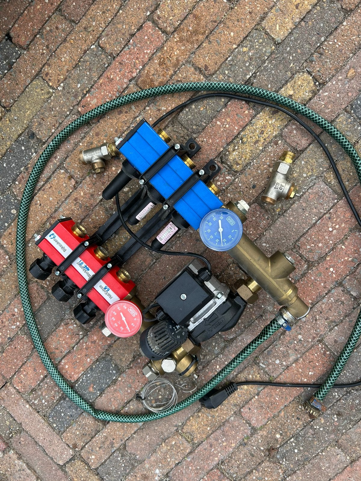 Vloerverwarmingsverdeler met pomp en thermostaat, Doe-het-zelf en Verbouw, Ophalen, Gebruikt, Overige typen
