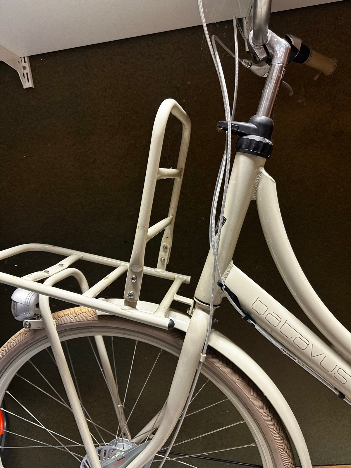 Batavus Damesfiets met voordrager - 56 cm, Ophalen, Batavus, 56 cm of meer, Trommelrem