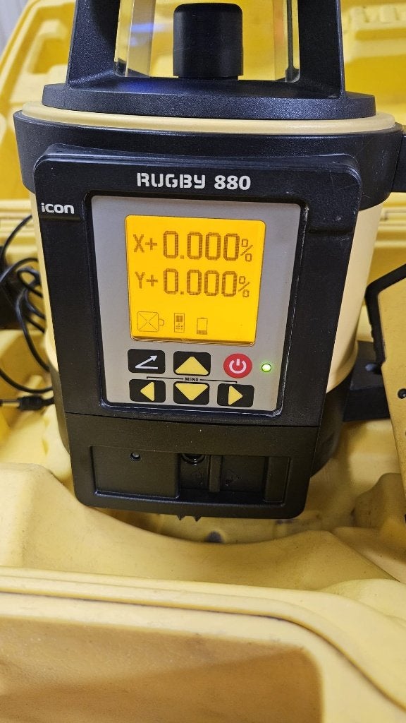 Te Koop: Leica Rugby 880 volautomatische dubbelafschot laser, Doe-het-zelf en Verbouw, Meetapparatuur, Gebruikt, Overige meters