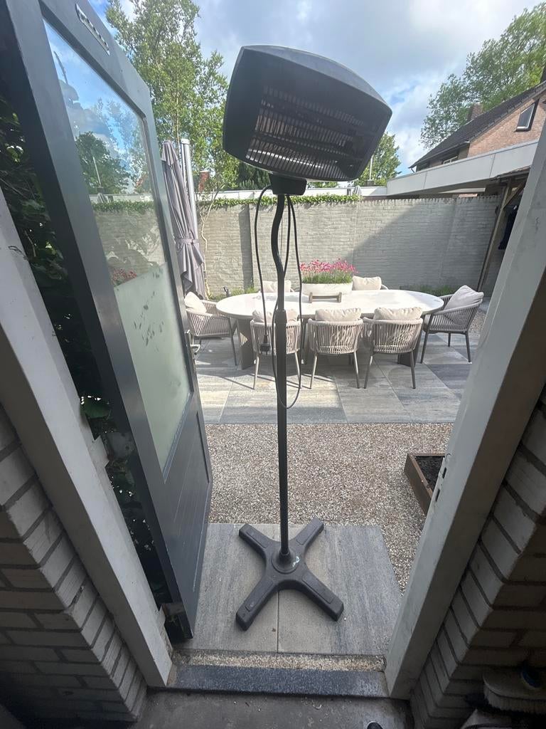 Terrasheater / Warmtelamp op standaard, Ophalen of Verzenden, Gebruikt, Elektrisch, Vloer