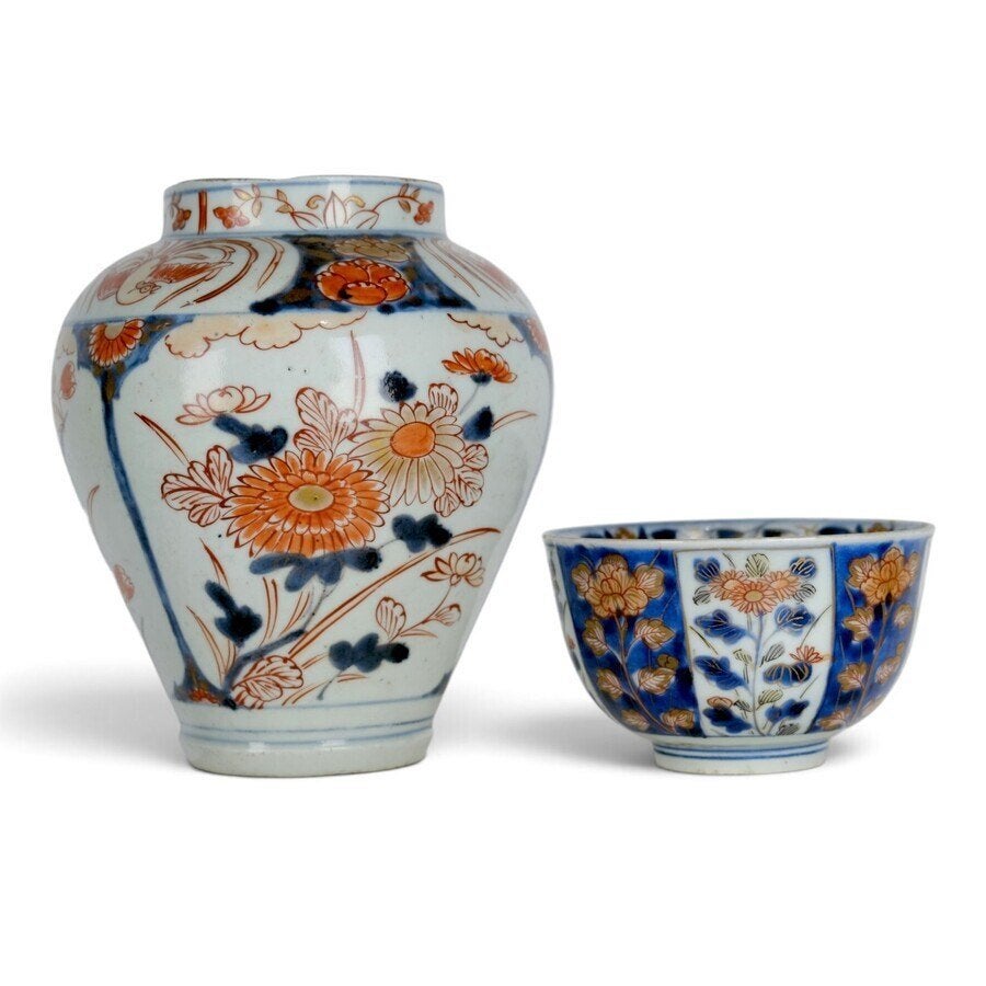 Een 18e eeuws Japans imari porseleinen vaas en een kom, Ophalen of Verzenden