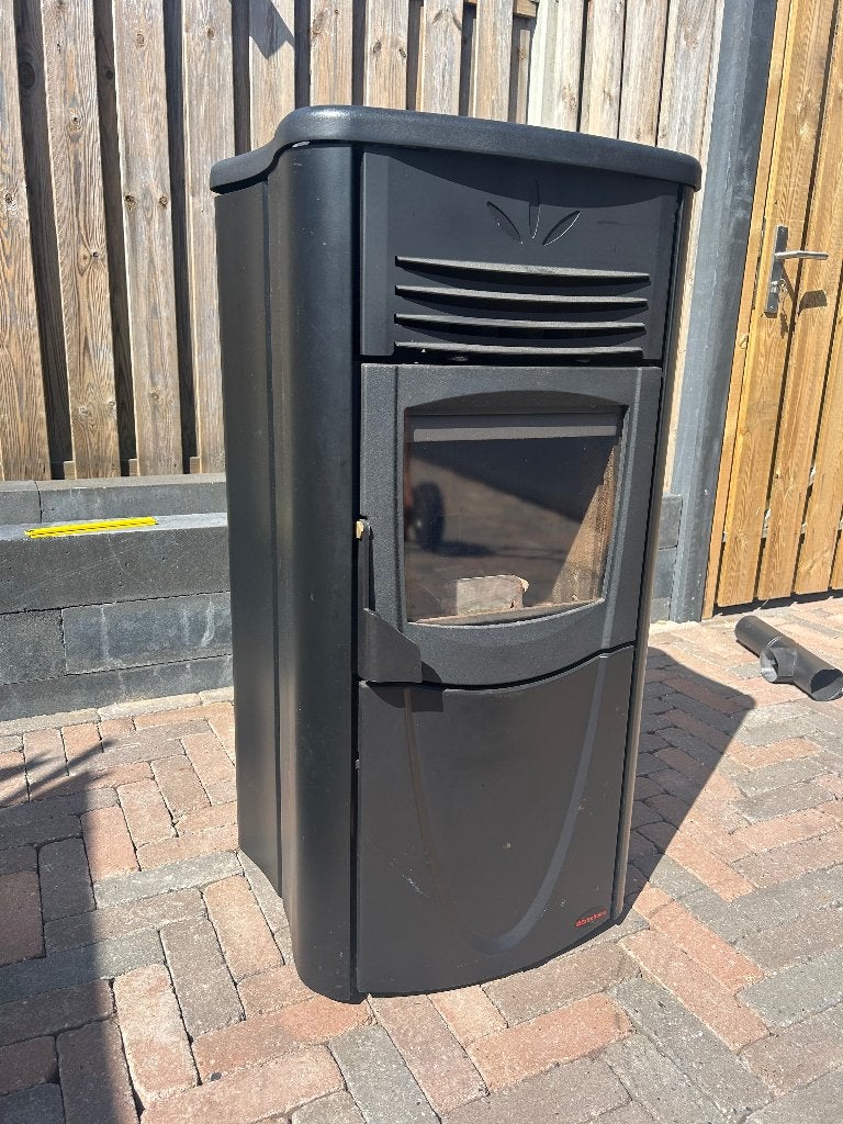 Pelletkachel Extraflame 7kw compleet met rvs kachelpijp, Huis en Inrichting, Kachels, Ophalen, Gebruikt, Overige brandstoffen