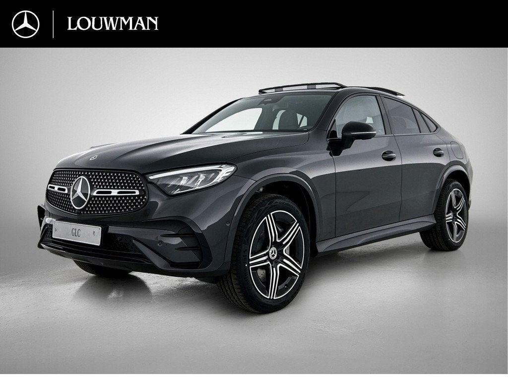 Mercedes-Benz GLC Coupé 300e 4MATIC Business Solution AMG |, Auto's, Mercedes-Benz, Automaat, Zwart, Plug-in hybride, 313 pk