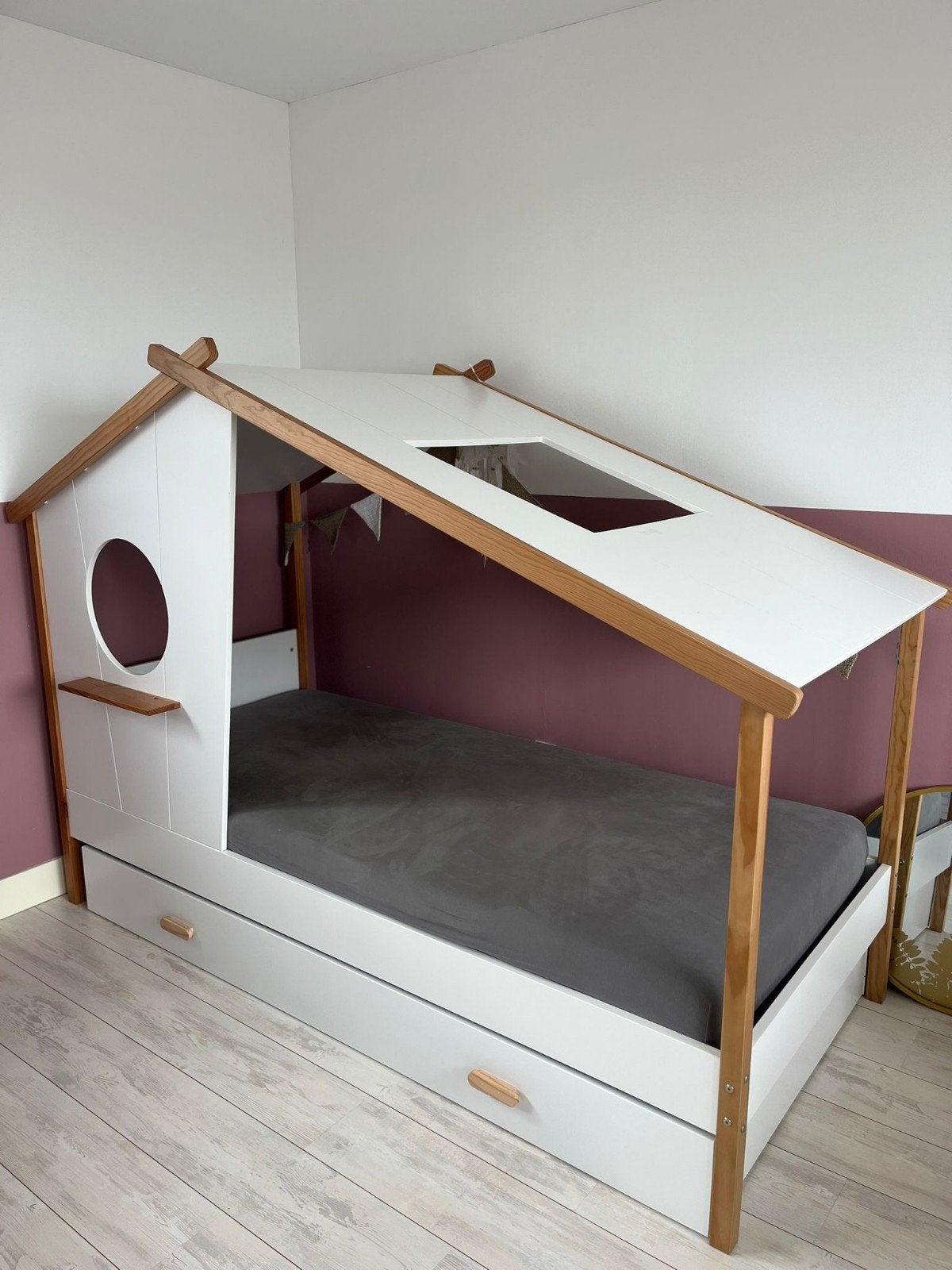 Kinderbed huis wit, Ophalen