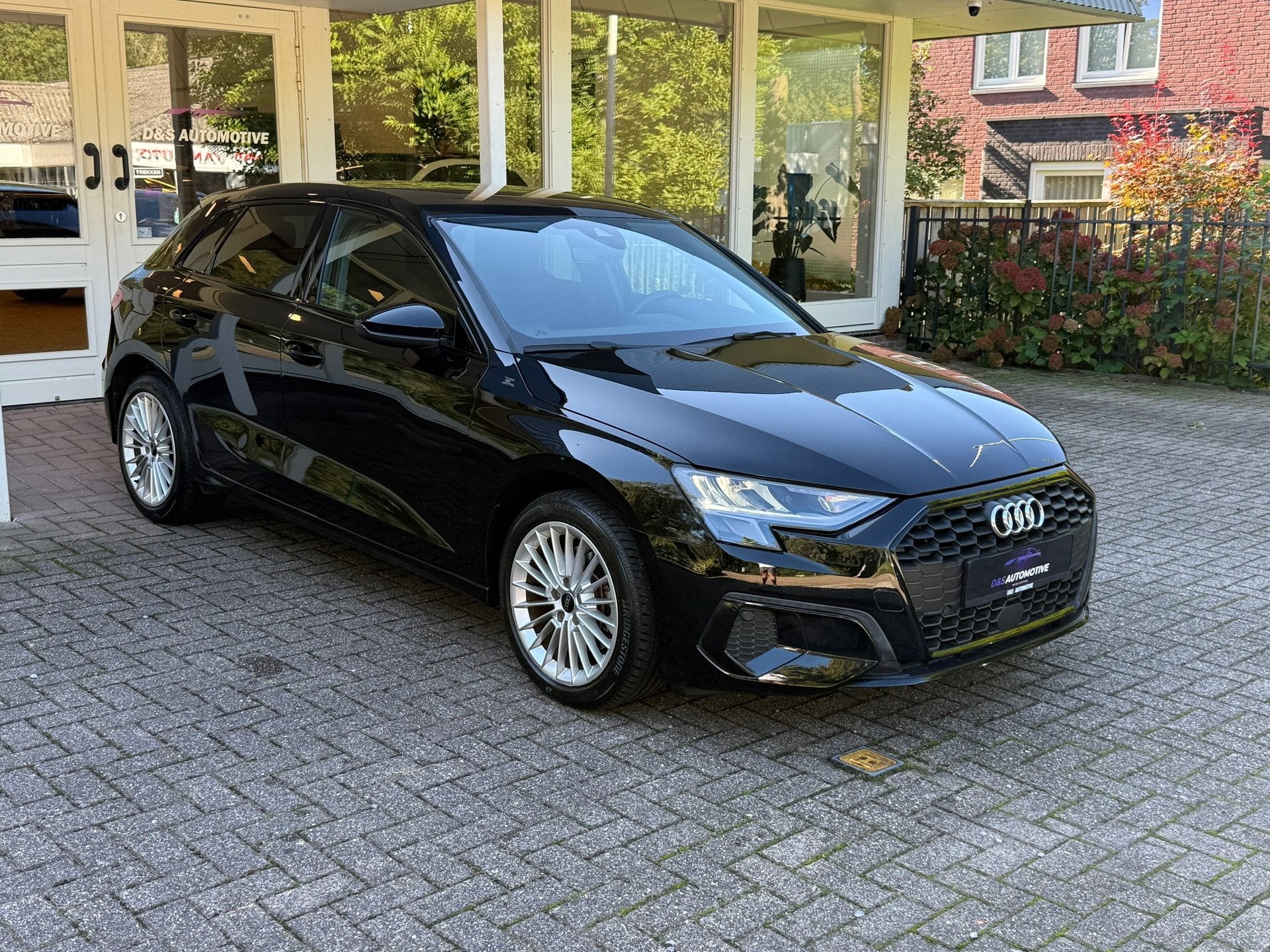 Foto 4 van Audi A3 Sportback 40 TFSI e Advanced edition S LINE/STOELVER