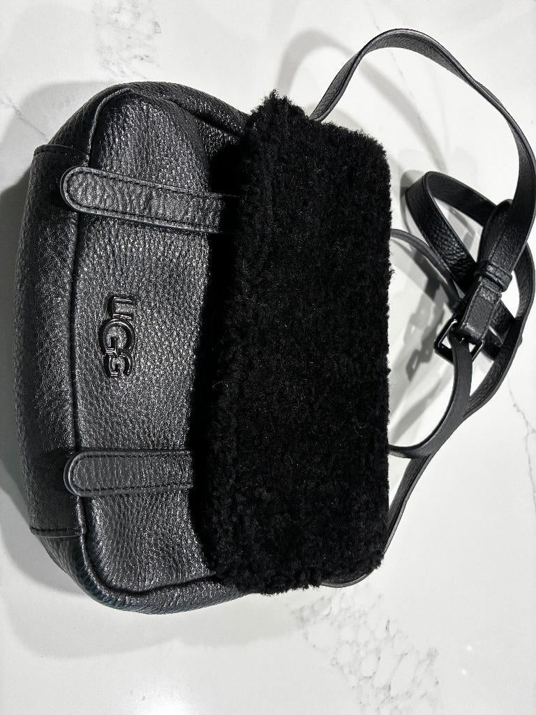 Handtas UGG, Overige merken, Zwart, Ophalen of Verzenden, Zo goed als nieuw