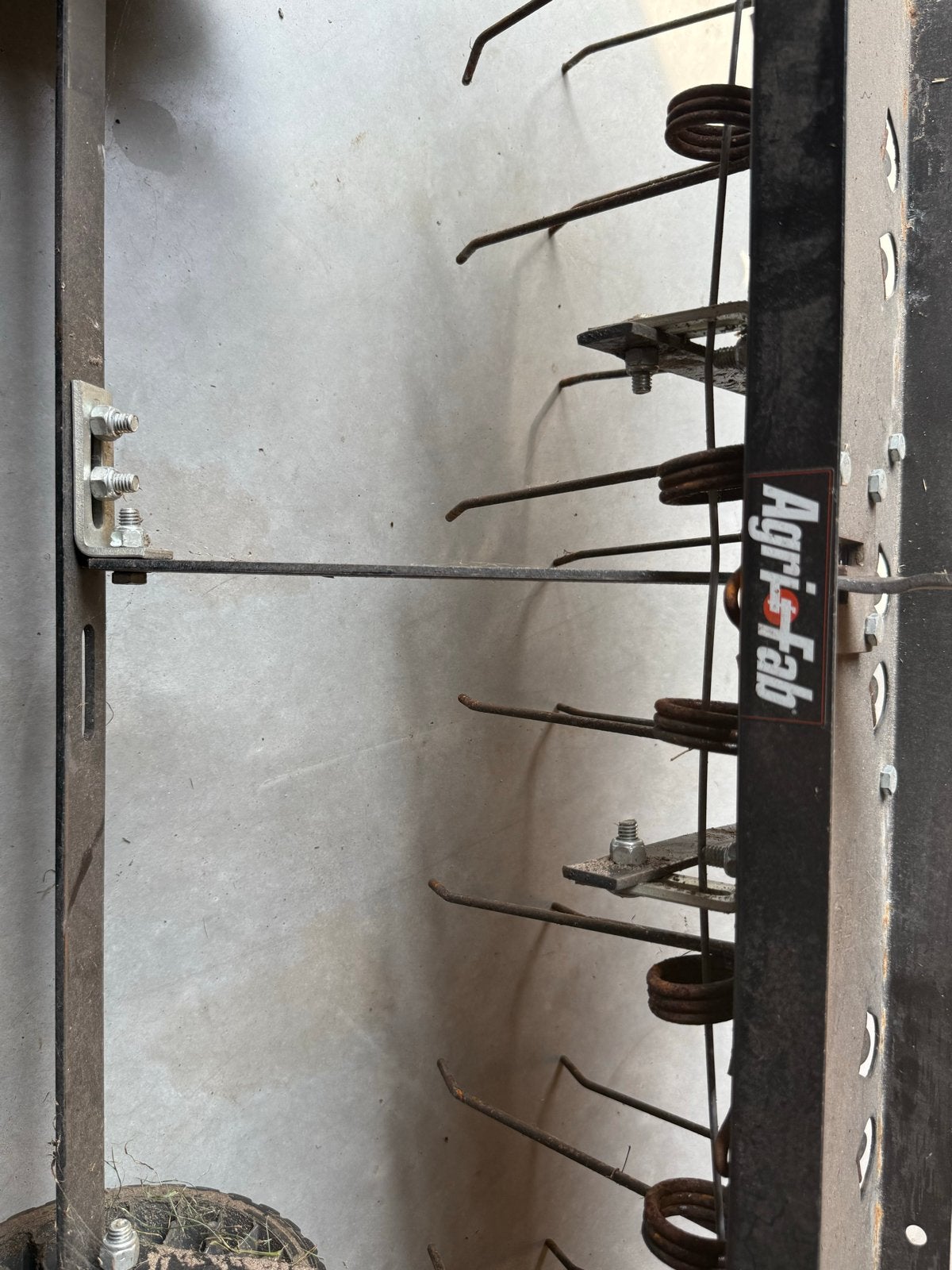 Agri-Fab Verticuteerhark  voor achter zitmaaier, Tuin en Terras, Verticuteermachines, Ophalen, Gebruikt