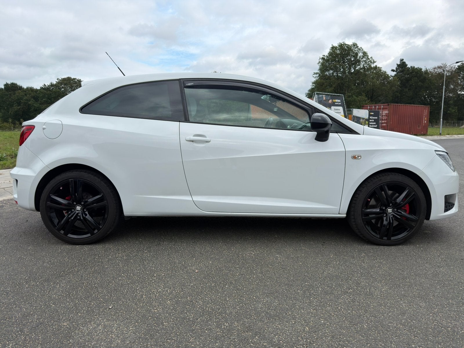 Seat Ibiza 1.8 Cupra TSI 3DRS 2016, Voorwielaandrijving, 1160 kg, USB, Zwart