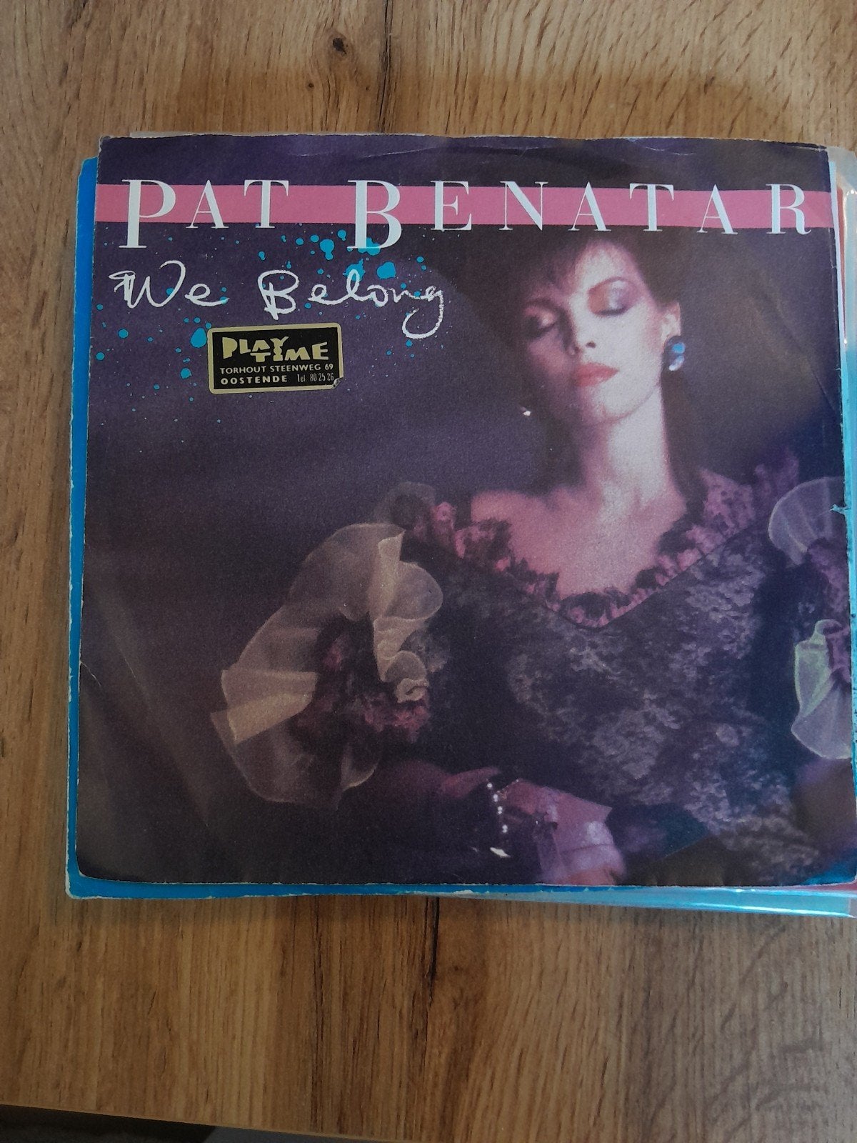 Pat benatar 7inch we belong, Ophalen of Verzenden, Zo goed als nieuw, Pop