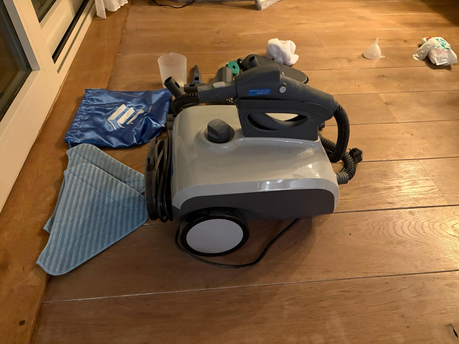 Techweise stoomreiniger + accessoires, Witgoed en Apparatuur, Ophalen of Verzenden, Zo goed als nieuw, Stoomreiniger