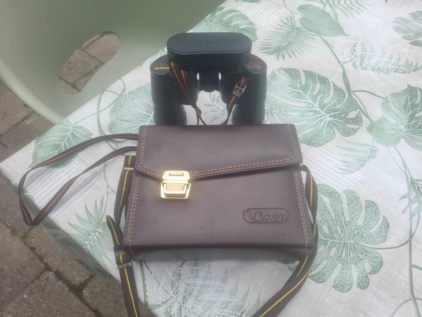 Vixen Ultima 10x42 verrekijker met tas, Gebruikt, Dakkant (recht), Ophalen of Verzenden, 8 tot 12x