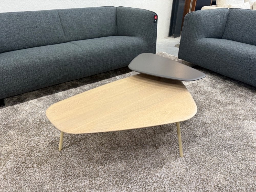 Leolux Tilio salontafel eiken hout Grijs design Tafel, Huis en Inrichting, Leolux, 50 tot 100 cm, 100 tot 150 cm, Info@leolux.nl