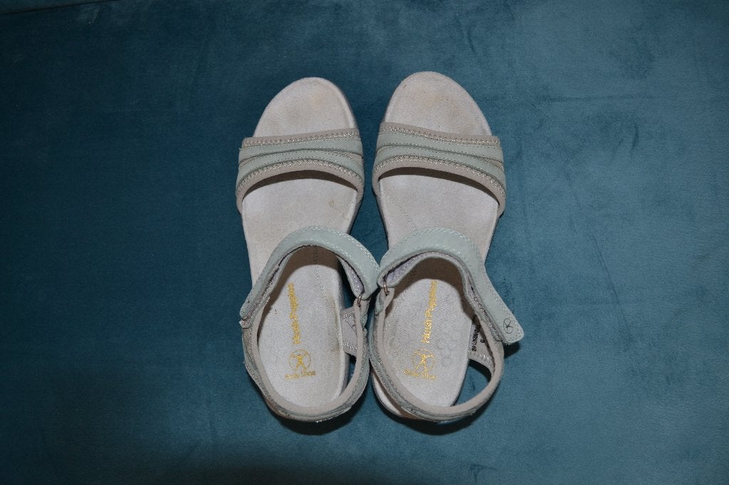 Hush Puppies sandalen maat 39., Zo goed als nieuw, Grijs, Hush Puppies, Sandalen of Muiltjes