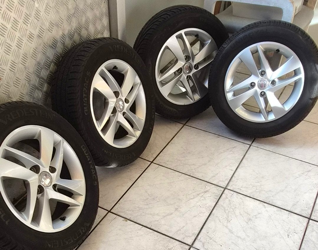 seat mii, citigo, up velgen met  banden - 14 inch, Auto-onderdelen, Ophalen, 14 inch, Gebruikt, 175 mm