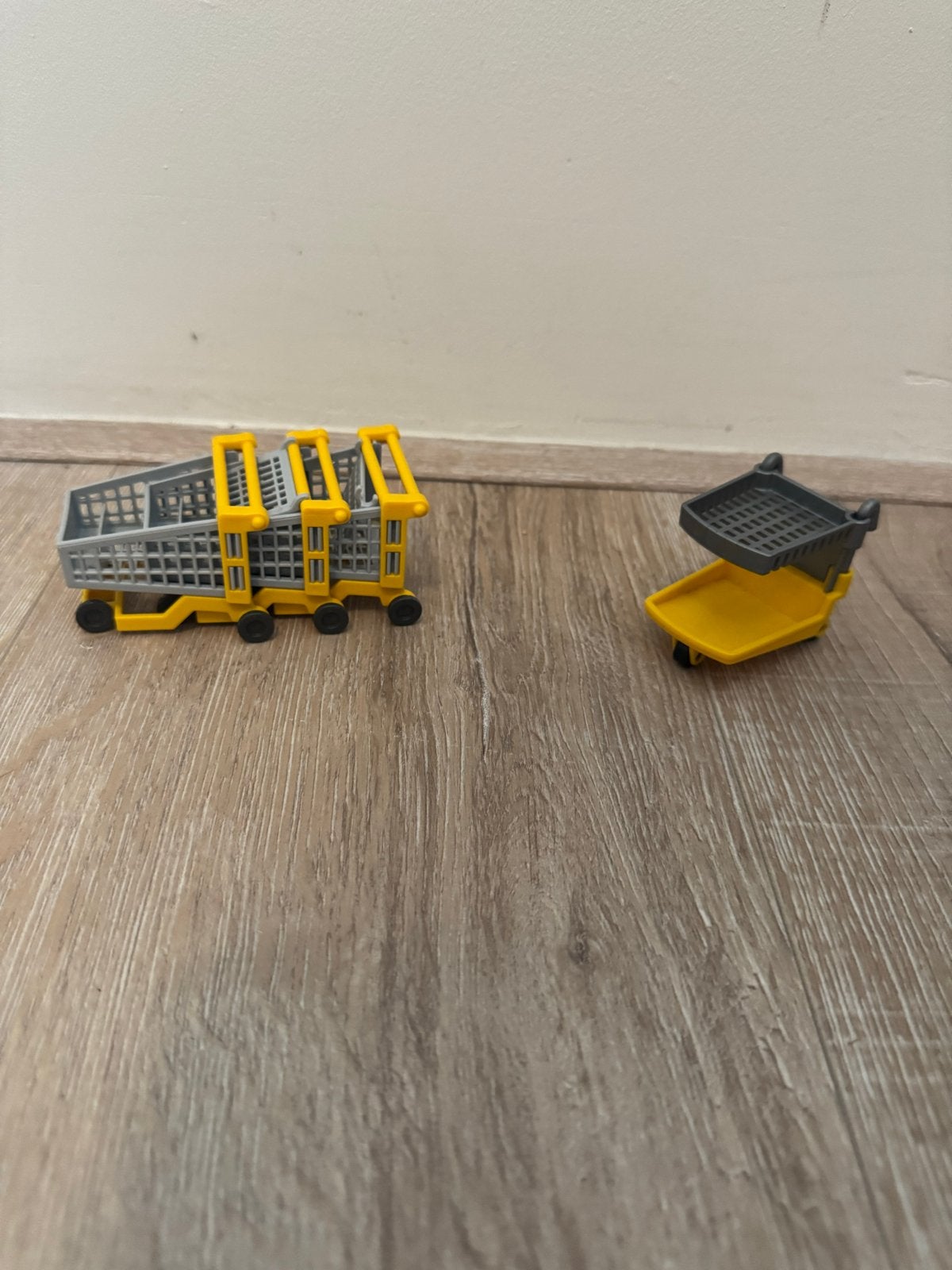 Miniatuur Boodschappenwagentjes (4 stuks), Ophalen, Gebruikt