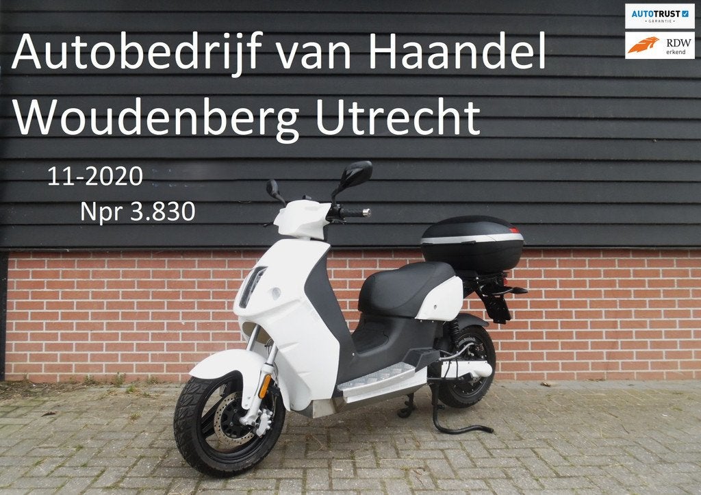 E-Max Bromscooter Elektrische scooter 140-150 actieradius zg, Fietsen en Brommers, Brommers | Overige merken, Gebruikt