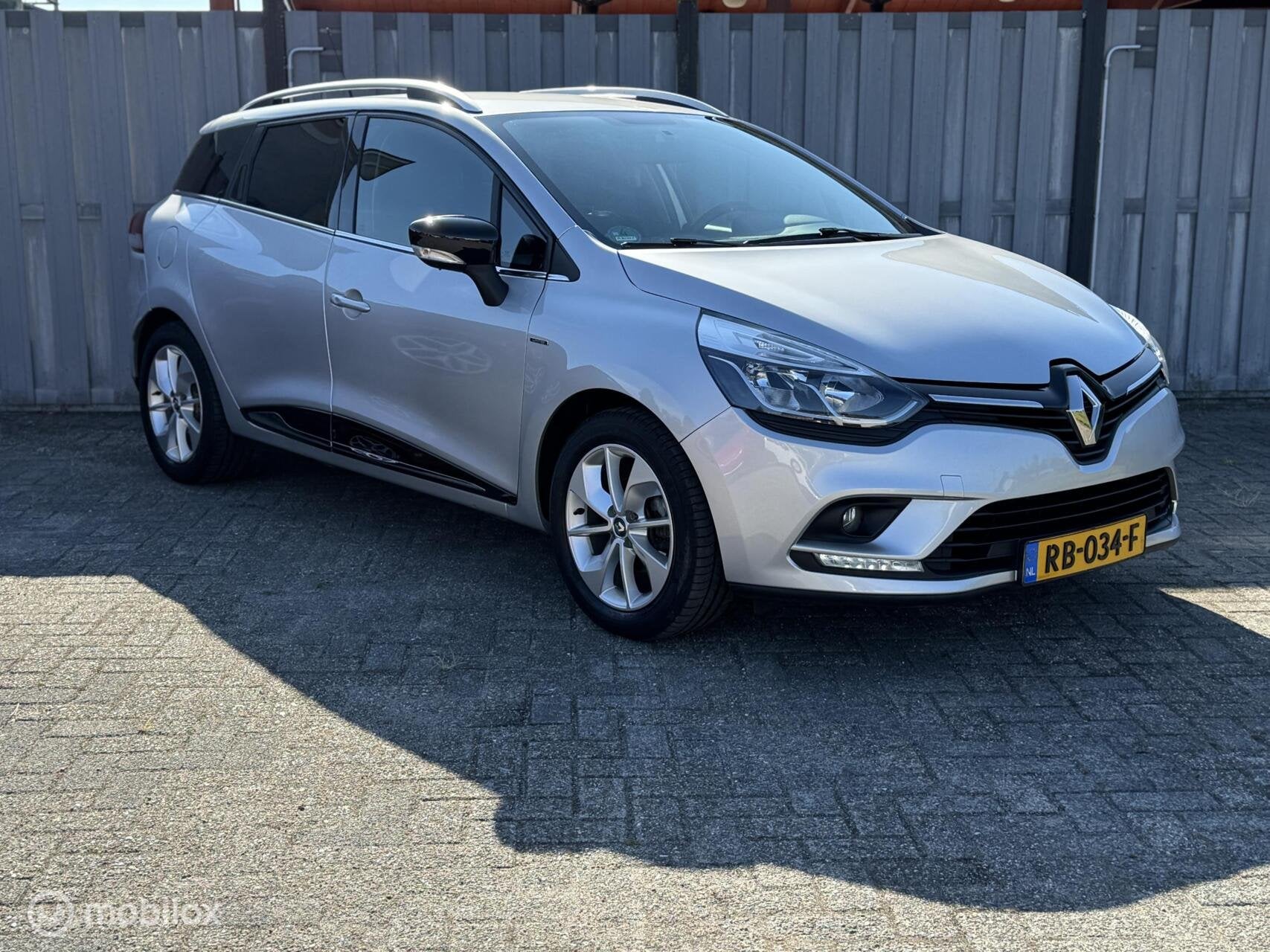 Renault Clio Estate 0.9 TCe Limited, Voorwielaandrijving, 898 cc, 1063 kg, Gebruikt