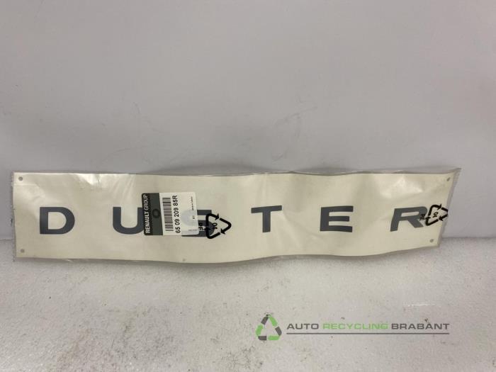 Embleem van een Dacia Duster, Gebruikt, -, -, Ophalen of Verzenden