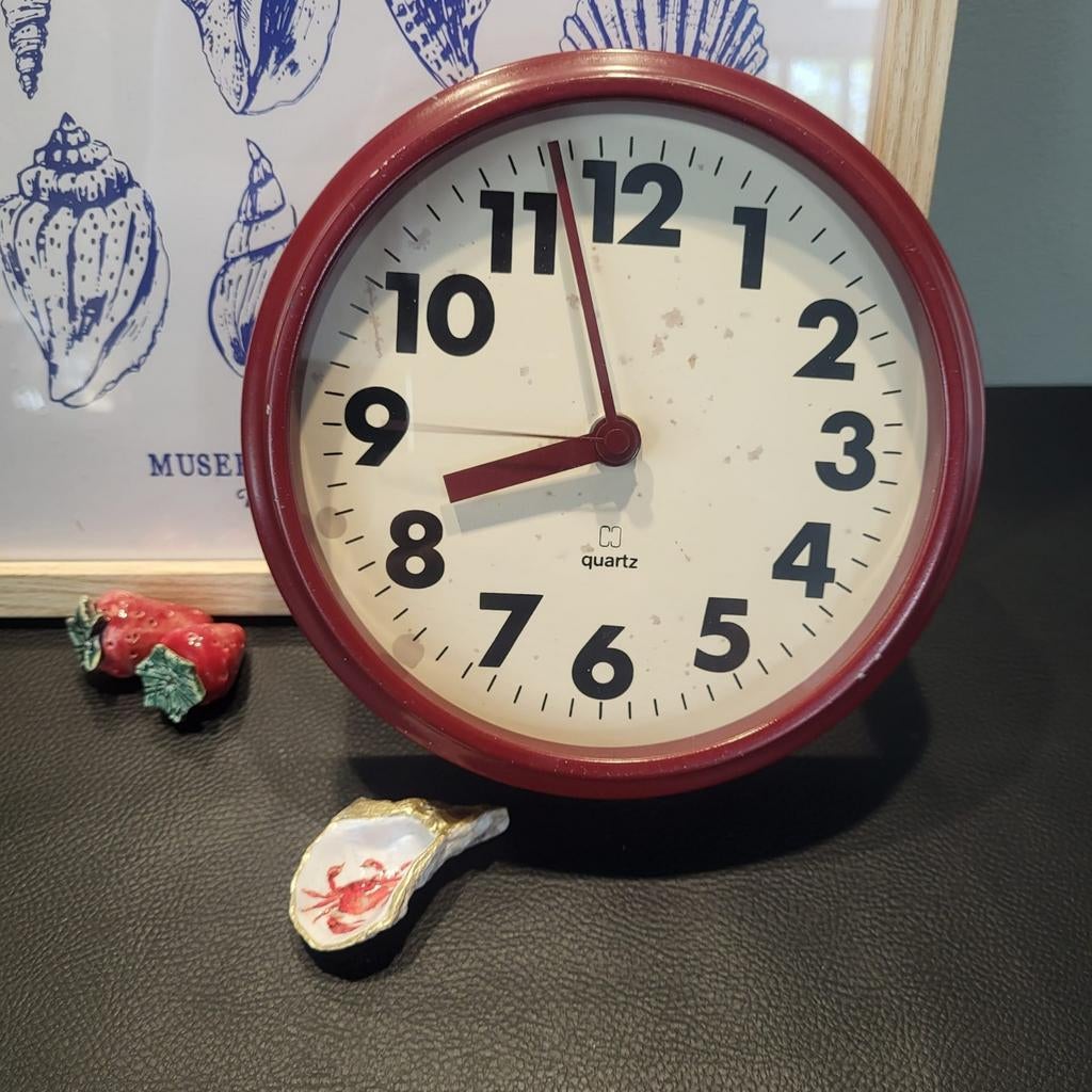 Vintage Hema wandklok rood - Ø18 cm, Ophalen of Verzenden
