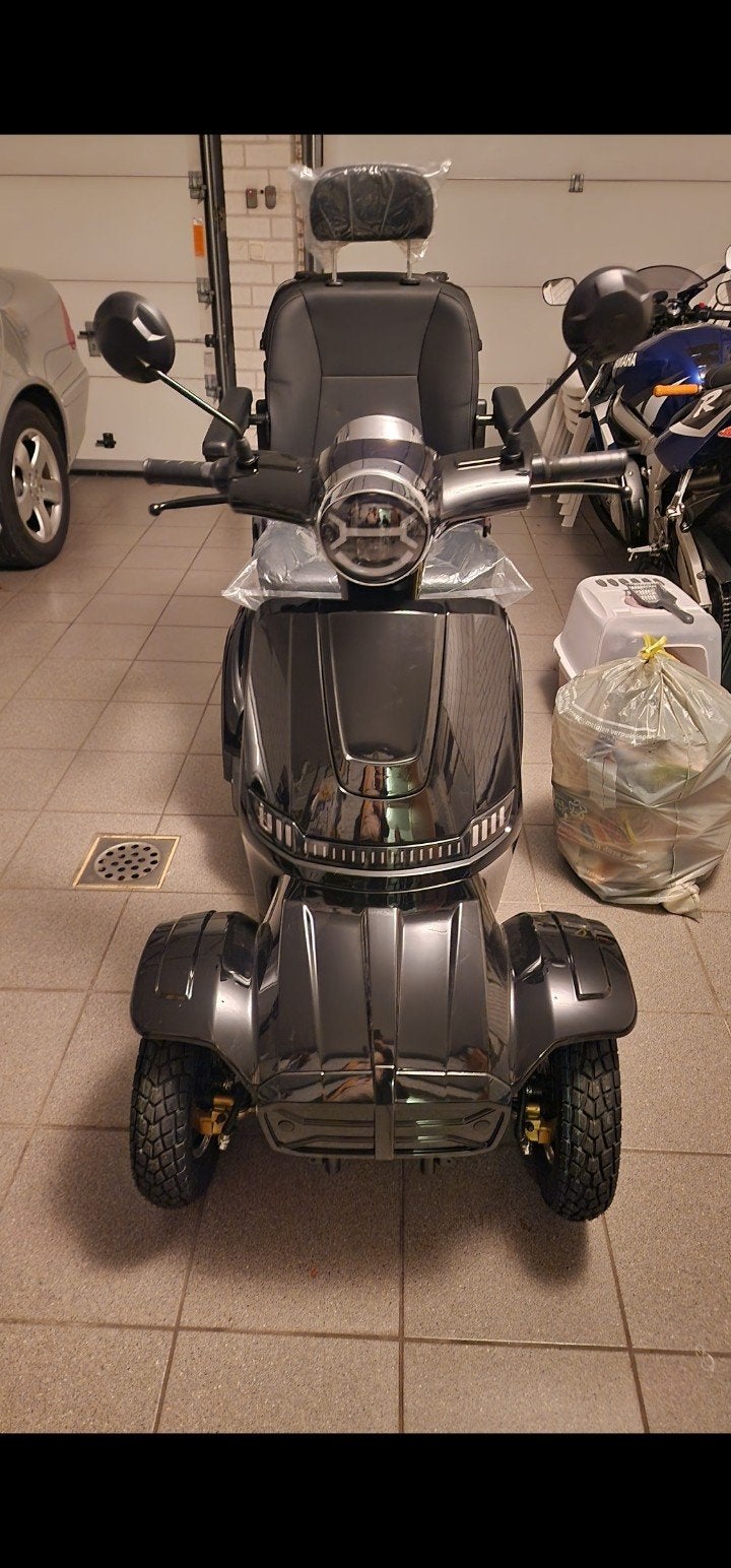 Scootmobiel 4 wielen nieuw, Diversen, Brommobielen en Scootmobielen, Ophalen of Verzenden, 46 km of meer, 16 km/u of meer