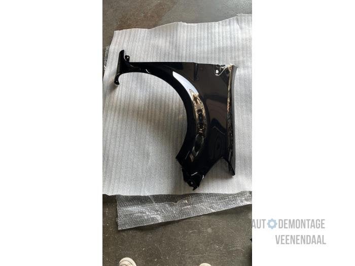 Scherm rechts-voor van een Renault Clio (NV676), -, Renault, -, Nieuw