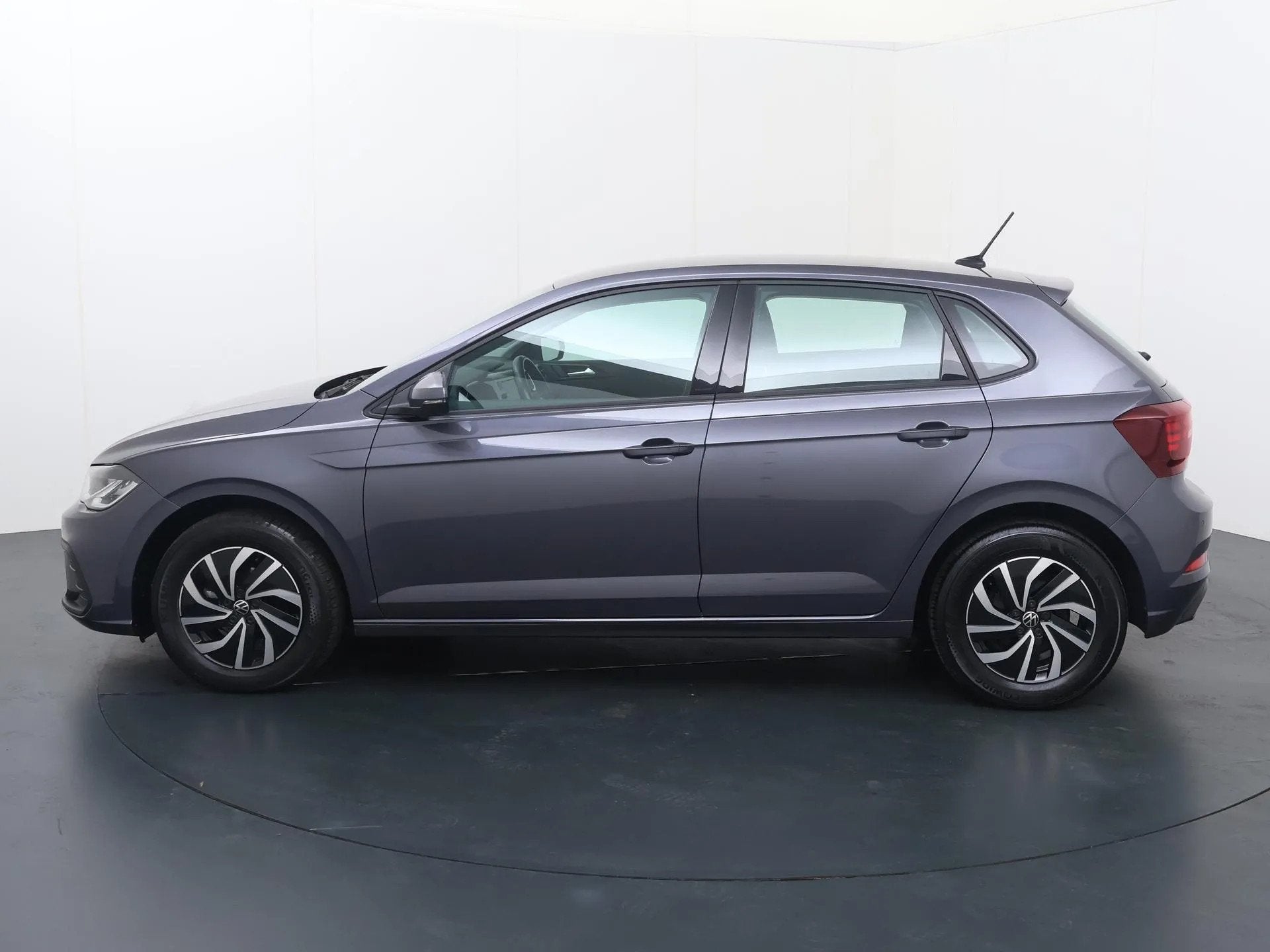 Volkswagen Polo 1.0 TSI Life (bj 2021), LED verlichting, Gebruikt, 1072 kg, 49 €/maand