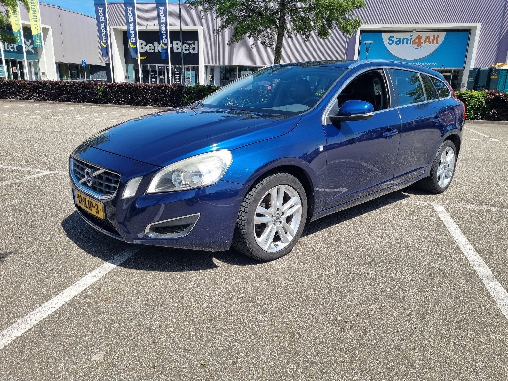 Volvo V60 T3 150pk Start/stop 2012 Blauw, Auto's, Voorwielaandrijving, Zwart, 4 cilinders, Blauw