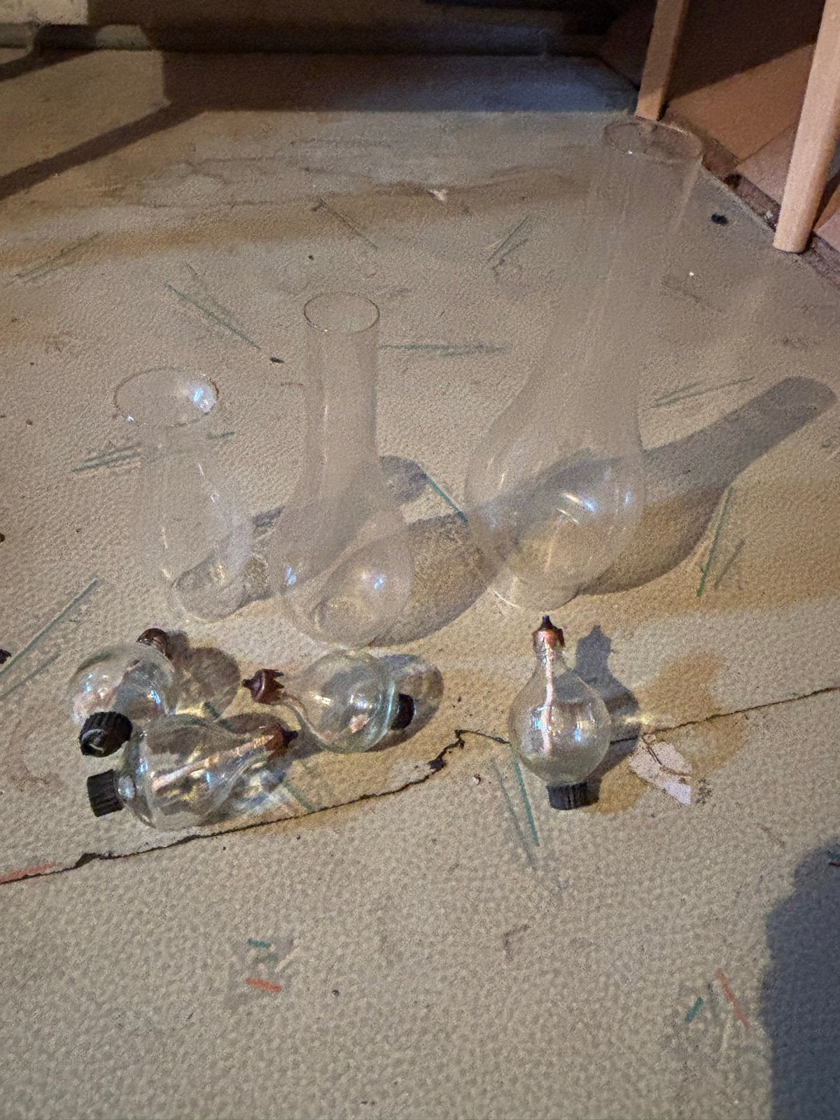 Diverse glazen lampenkapjes en gloeilampen, Ophalen of Verzenden
