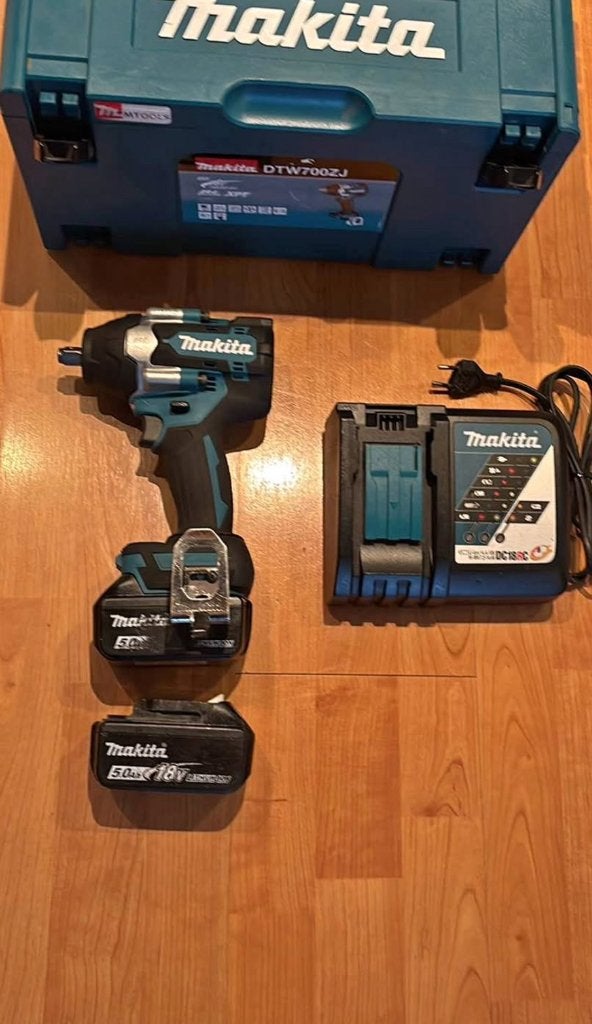 ‘ Slagmoersleutel makita 18V, Ophalen of Verzenden, Zo goed als nieuw, Overige typen