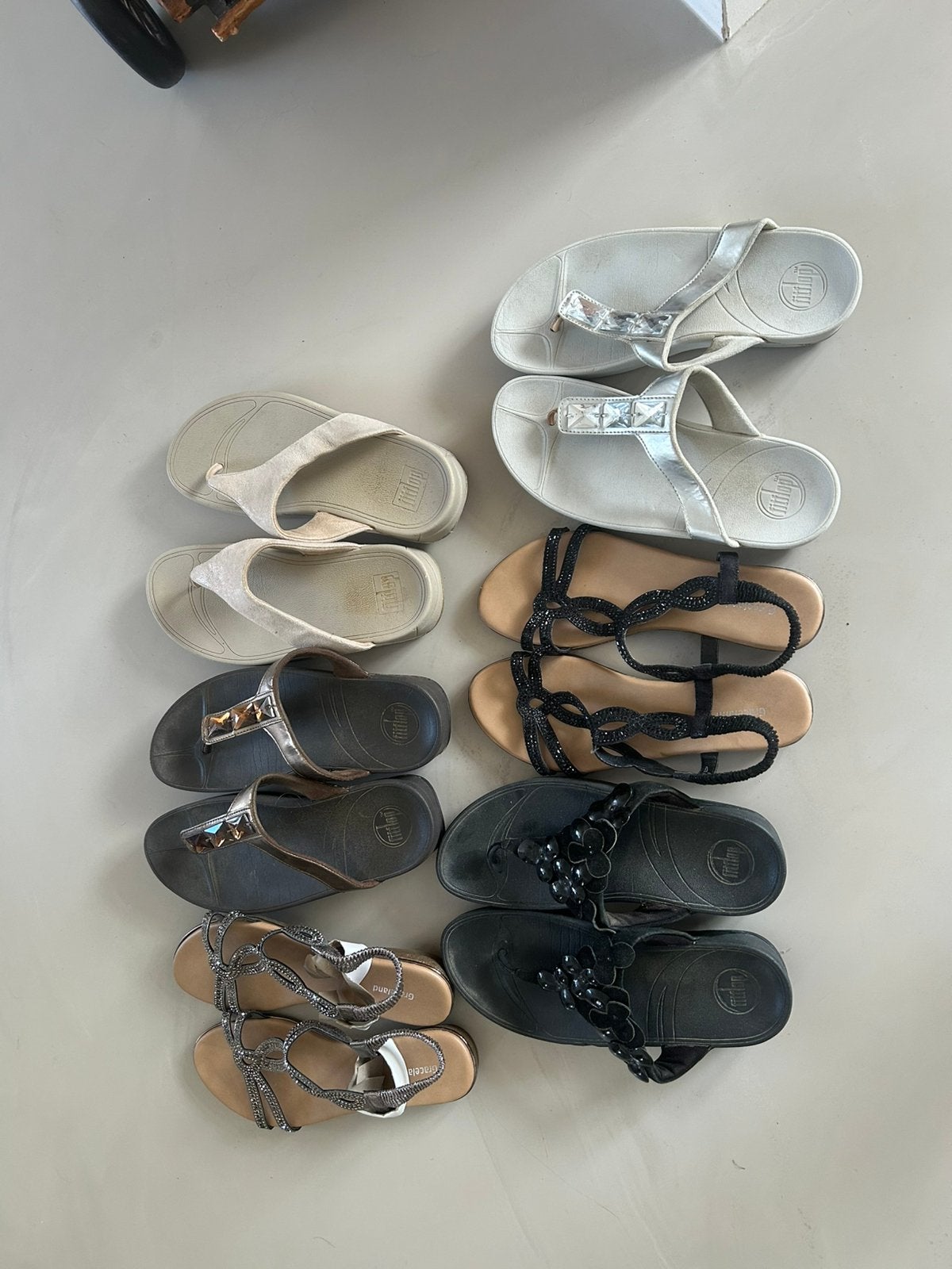 6 paar slippers tekoop, Ophalen, Zo goed als nieuw, Meisje