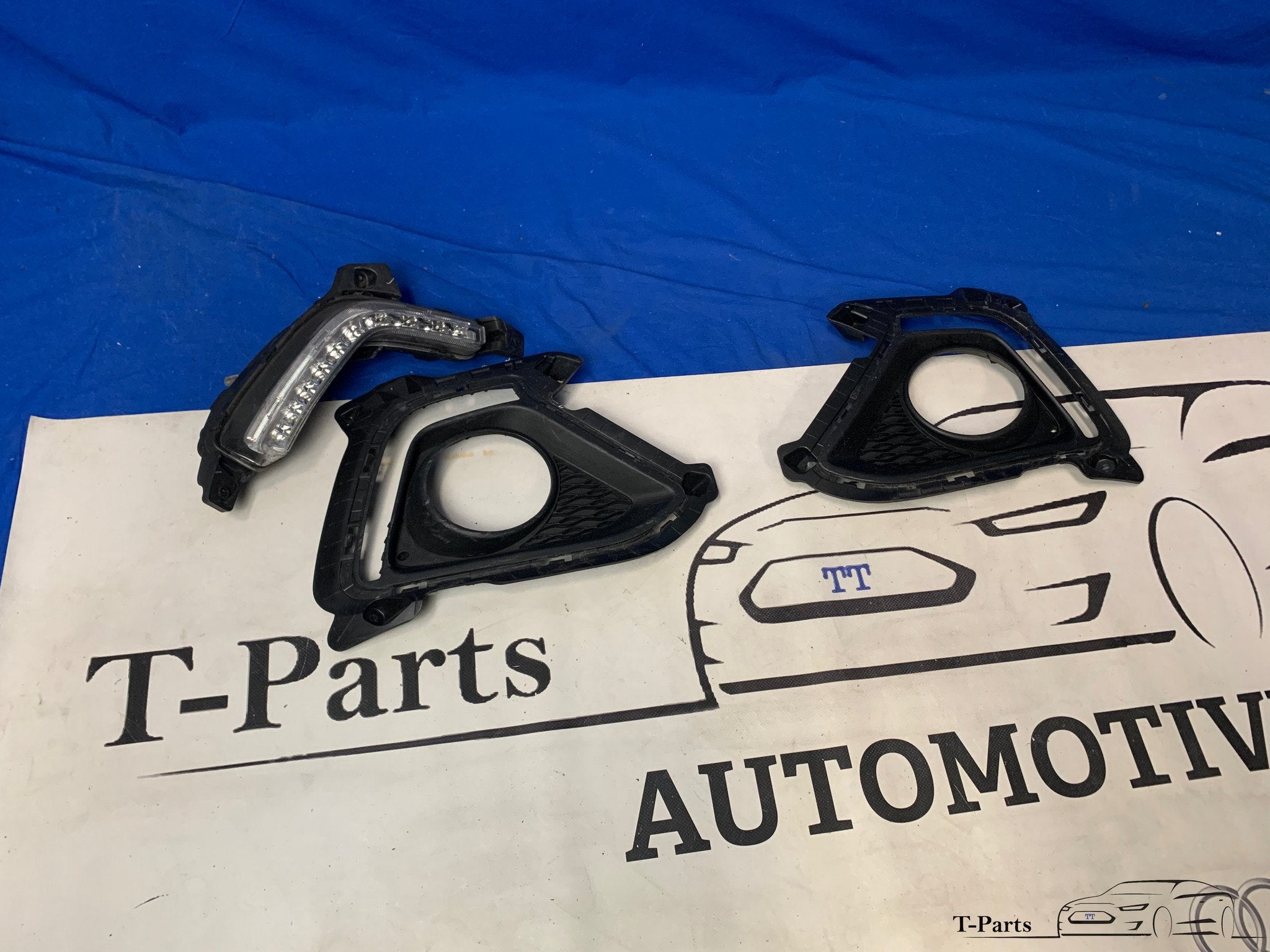 Hyundai i10 mistlamp grille LED lamp voorbumper bumper recht, Auto-onderdelen, Info@fabrikant.eu, Ophalen of Verzenden, Bumper