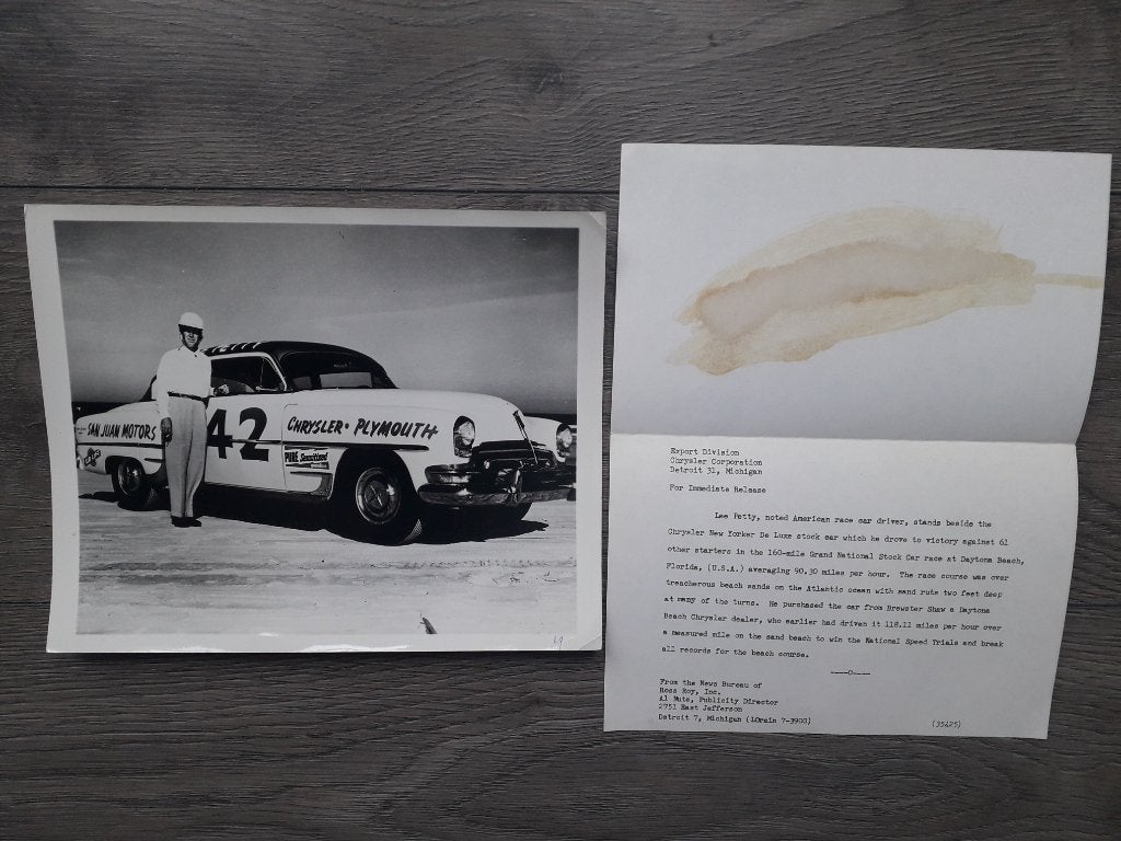Chrysler New Yorker Stock car Lee Petty National Speed Trial, Ophalen of Verzenden, Gelezen, Overige merken