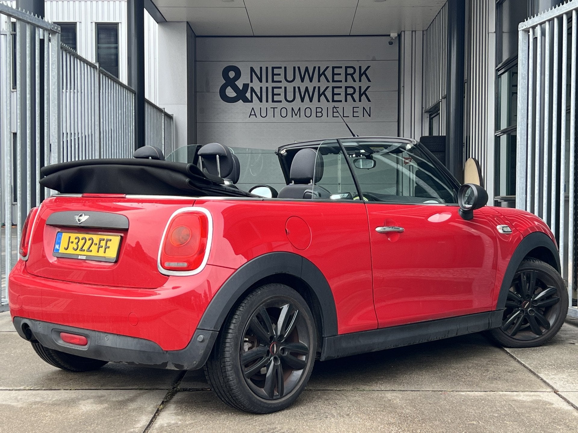 MINI Cabrio 1.2 One Business | STOELVERWARMING | LMV JCW 17', Auto's, Voorwielaandrijving, Stof, Gebruikt, 4 stoelen