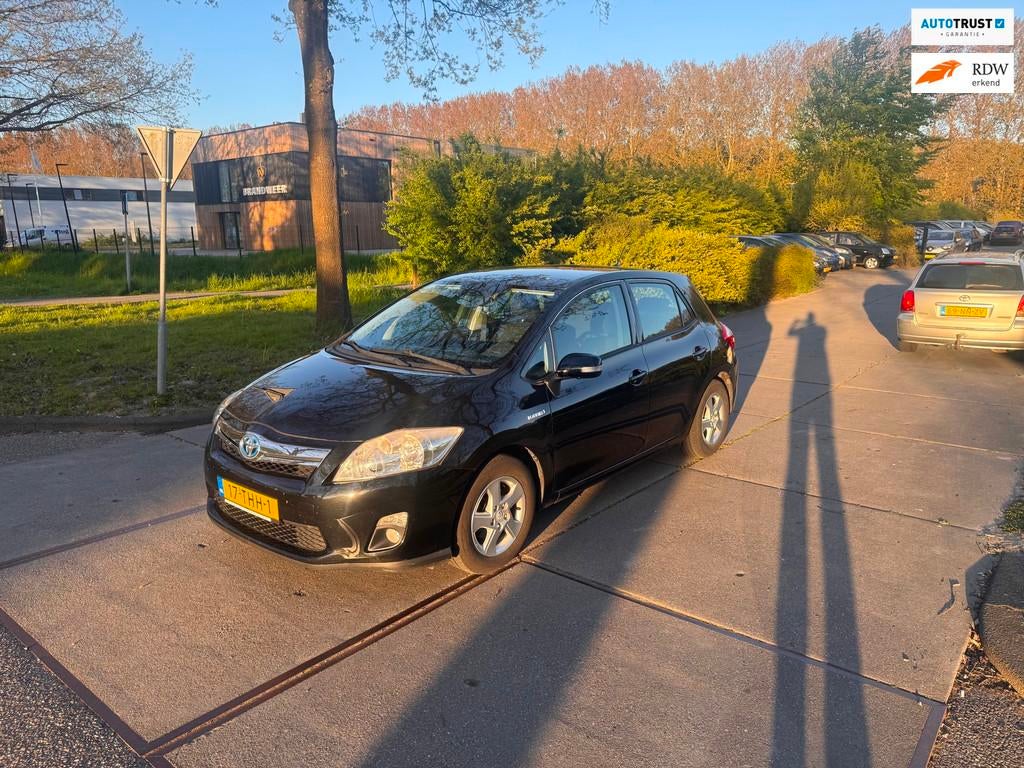 Toyota Auris 1.8 Full Hybrid Aspiration Clima.Navi., Auto's, Euro 5, Gebruikt, 4 cilinders, Zwart