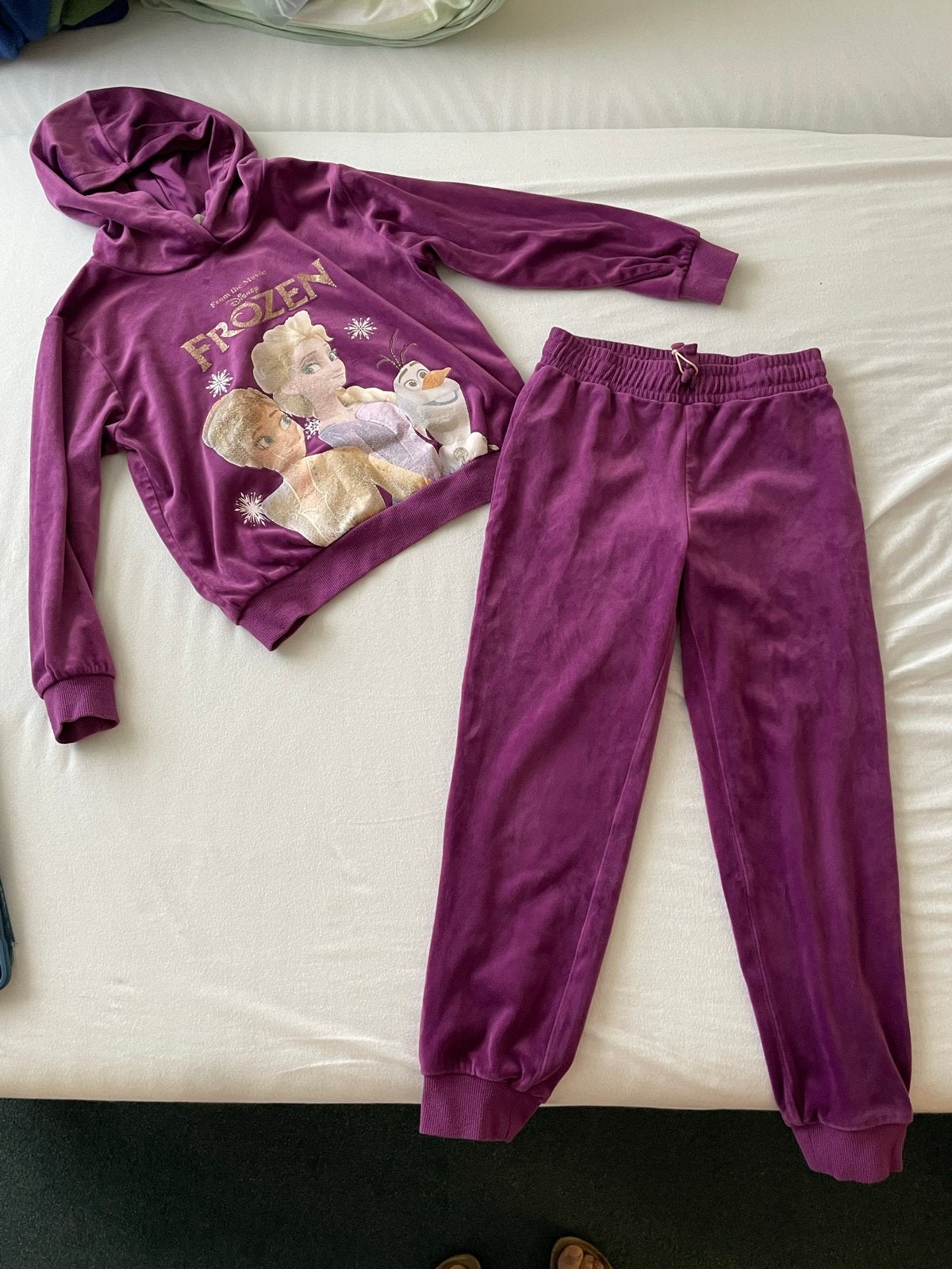 H&M Frozen Trui & Broek Set - Maat 128, Ophalen of Verzenden, Zo goed als nieuw, Meisje, Setje