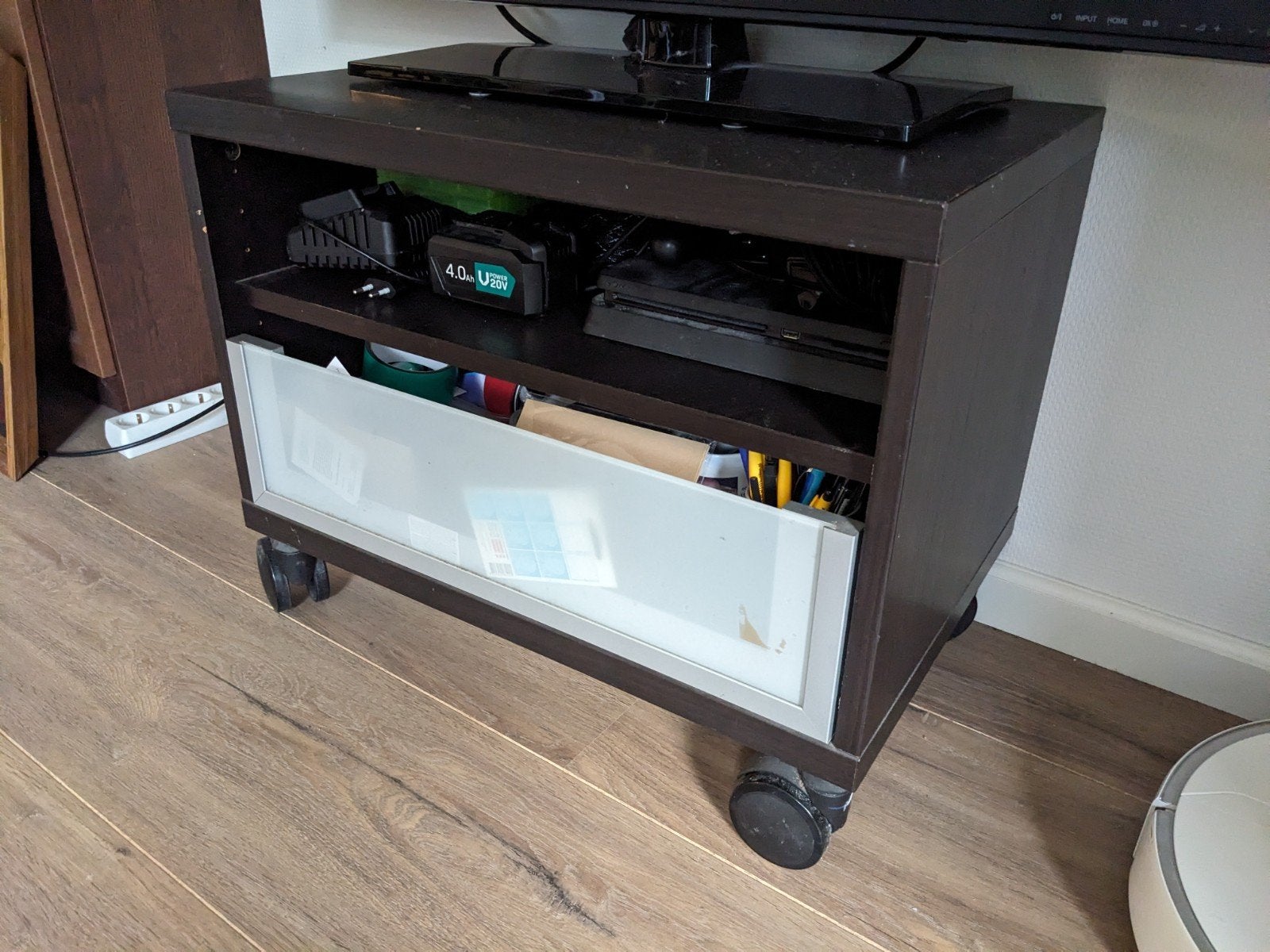 IKEA tv-meubel op wieltjes met lade, Ophalen, Gebruikt, Modern, functioneel, 50 tot 100 cm