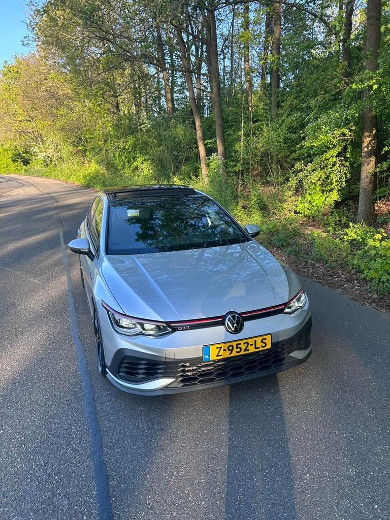 VW GOLF 8, CLUBSPORT 300PK, DEALER ONDERHOUDEN., Auto's, 4 cilinders, 1984 cc, 75 €/maand, Grijs