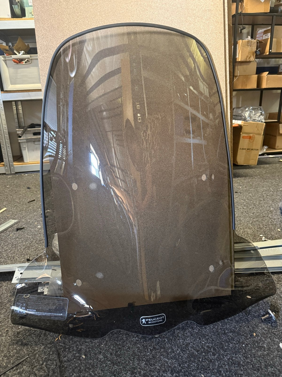 Peugeot Kisbee 50 Smoke Windscherm - Nieuw, Ophalen of Verzenden, Nieuw, Peugeot