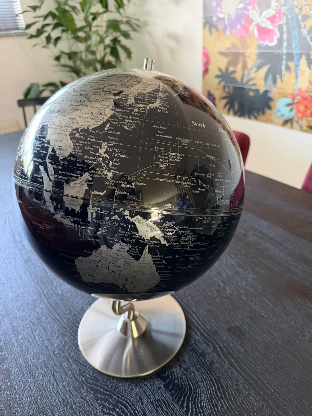 Zwarte wereldbol, Ophalen, Zo goed als nieuw