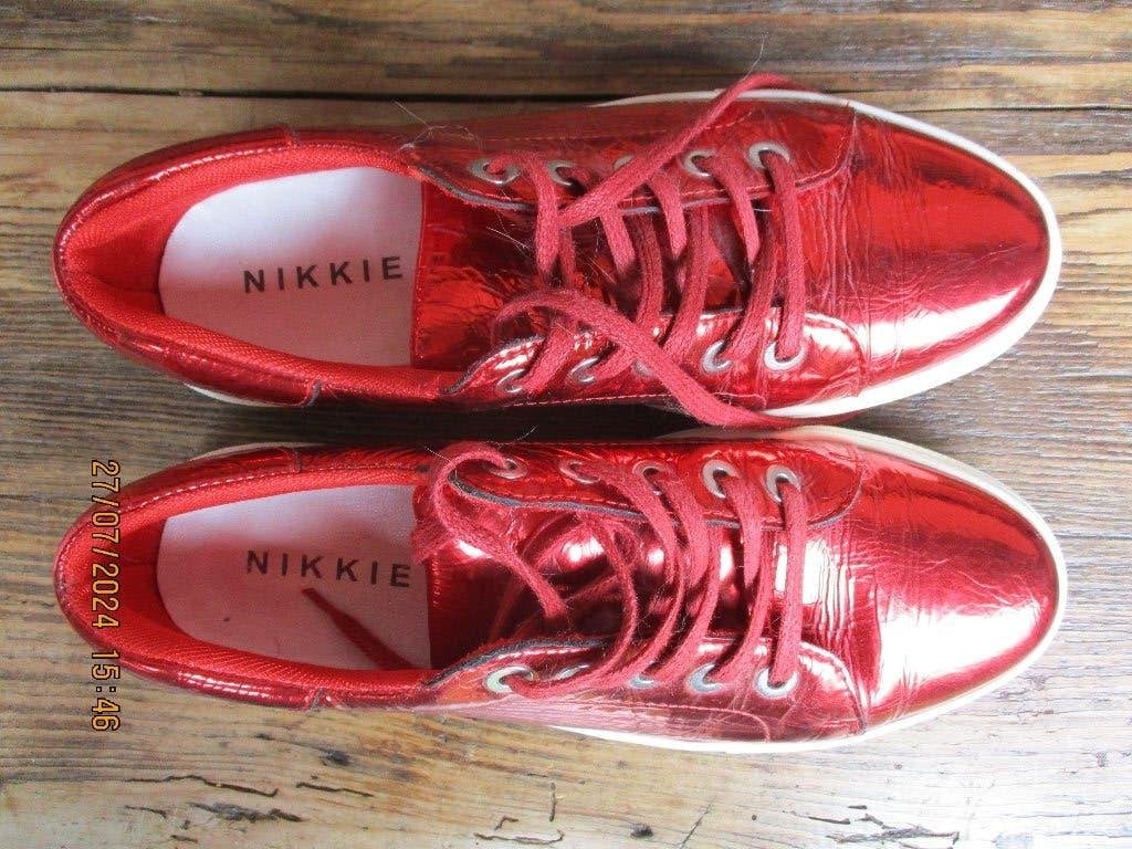 NIKKIE Metallic sneaker size 40, Verzenden, Nikkie, Rood, Sneakers of Gympen