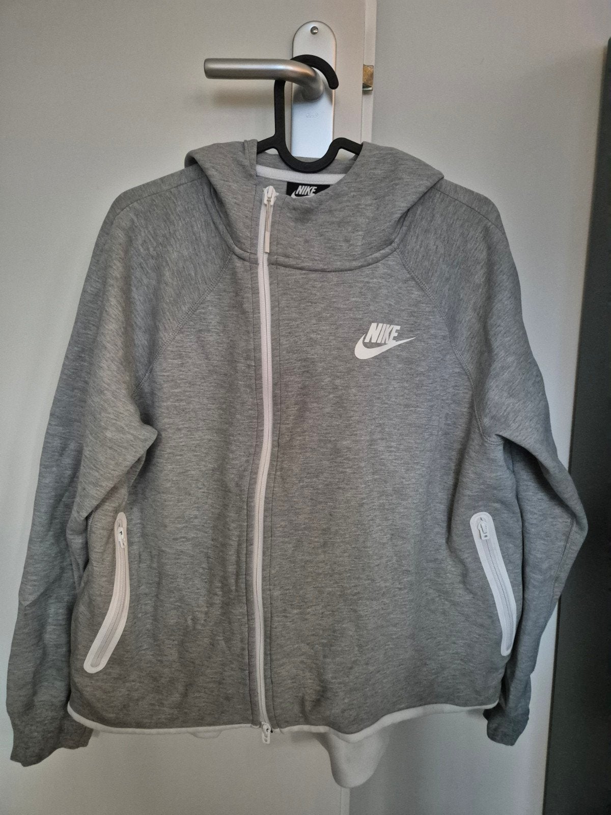 NIEUW Nike Tech Fleece Dames Vest Hoodie M Grijs Wit, Kleding | Dames, Maat 38/40 (M), Nike, Nieuw, Ophalen of Verzenden